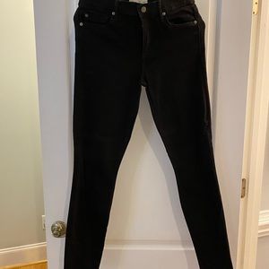 Woman’s Gap True skinny black jeans. Sz 29 Long